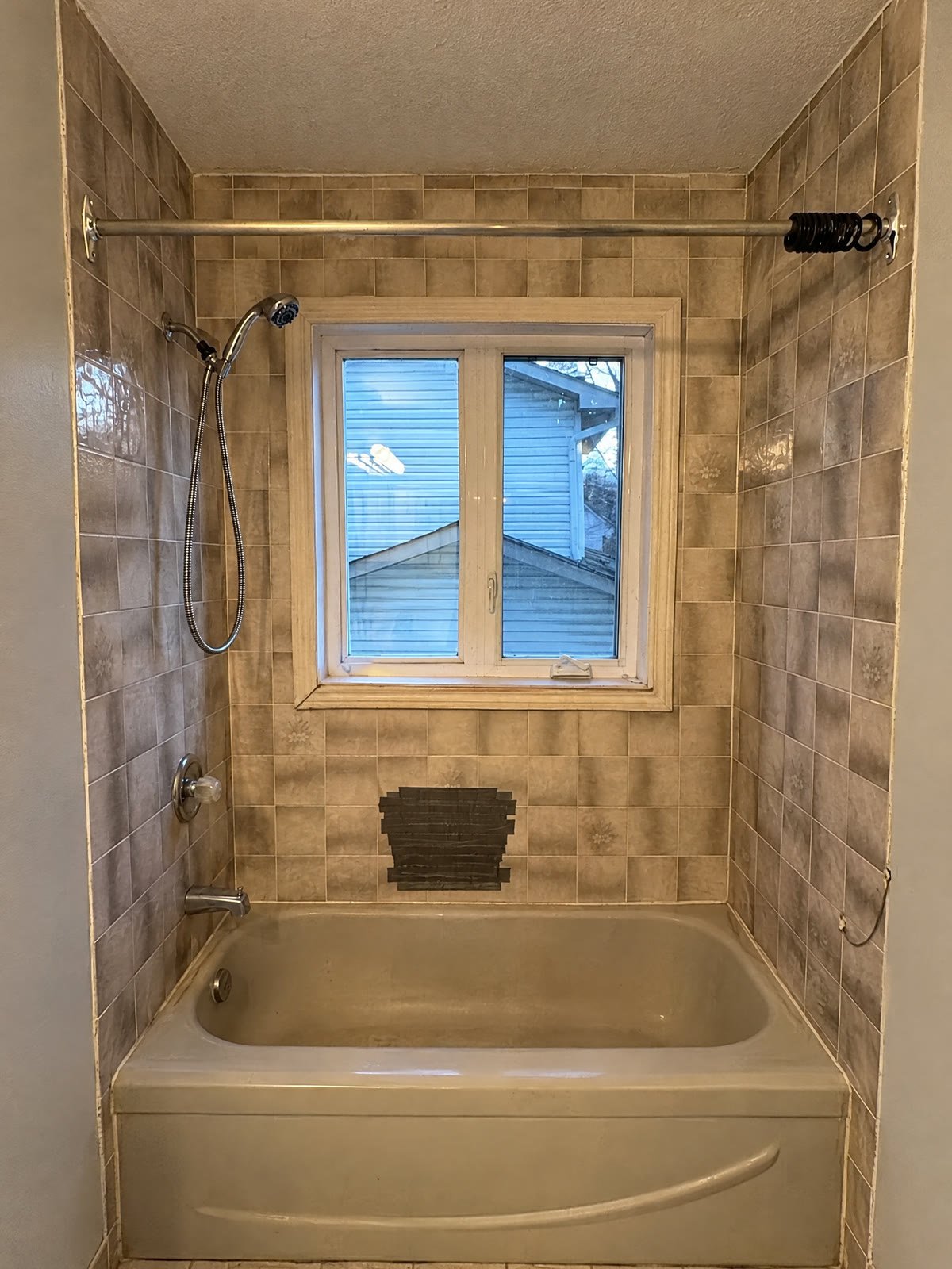 Salle de bain complète : avant les travaux